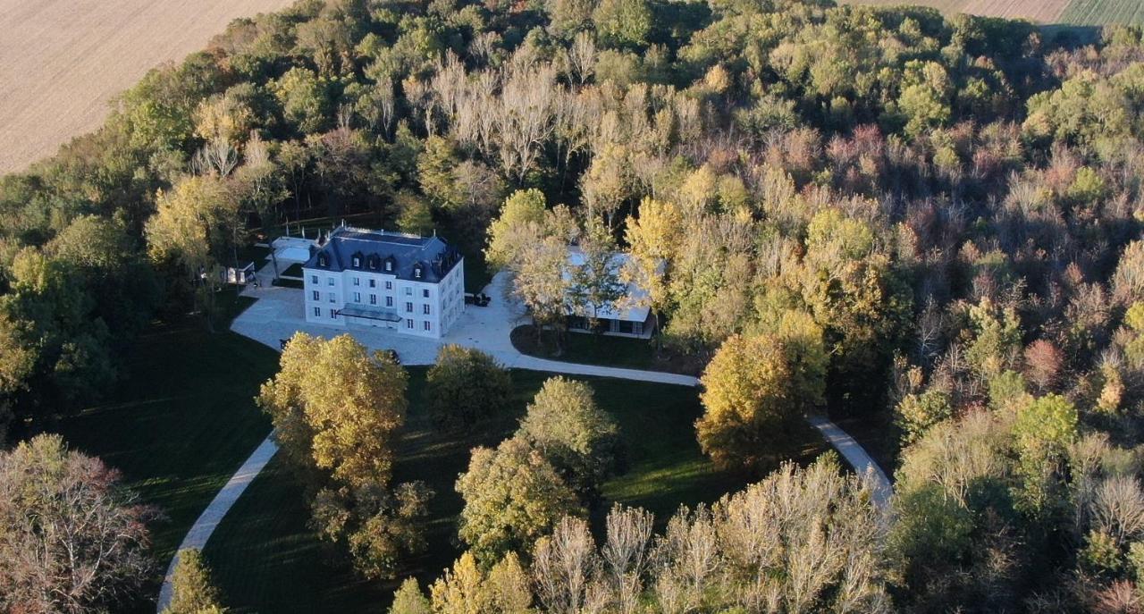 Chateau Des Hauts De Provins Hotel Champcenest Exterior foto