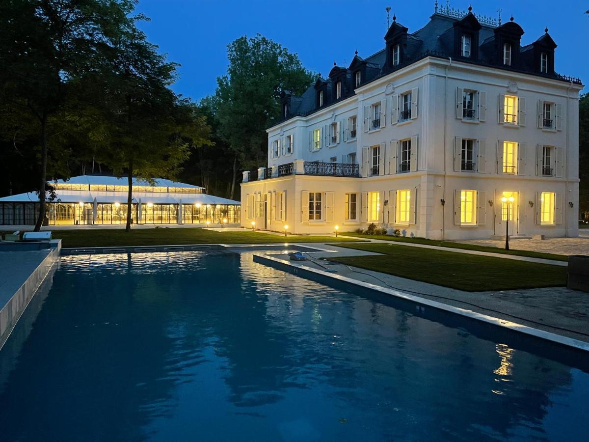 Chateau Des Hauts De Provins Hotel Champcenest Exterior foto